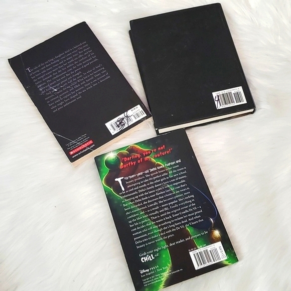 Disney Chills Chapter Book Bundle of 3 Ursula Beast & Cruella Novels - Picture 6 of 14